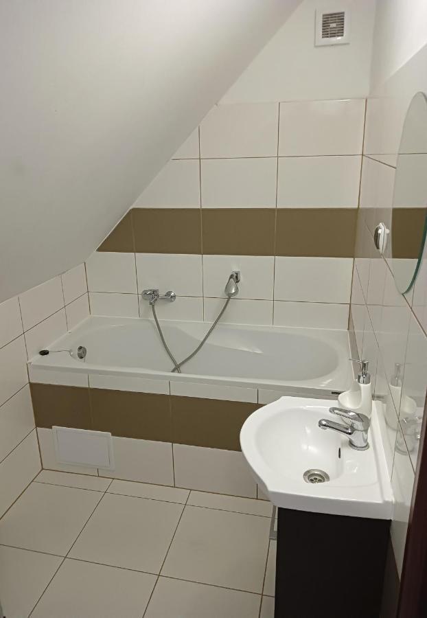Wynajem Pokoi Wiki Appartement Mikołajki Buitenkant foto
